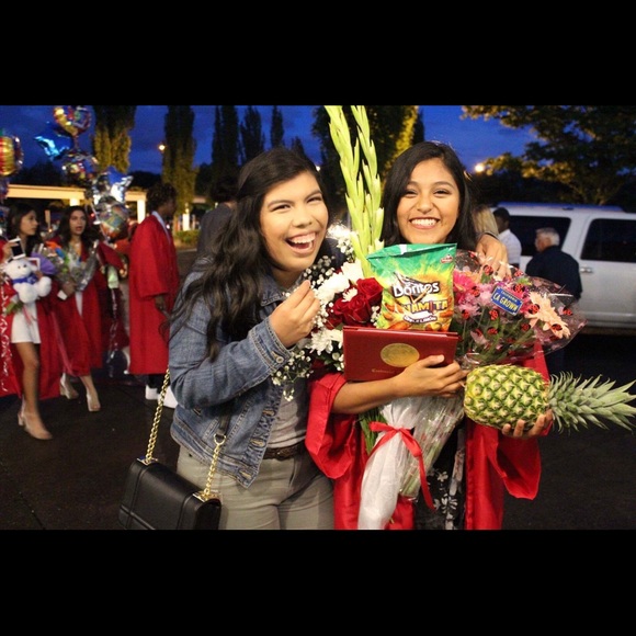 Meet your Posher, Zuri - Picture 2 of 7